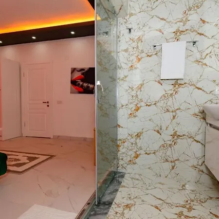 Zeytin Dali - Kalkan'da Jakuzili Balayi Villasi * Fethiye