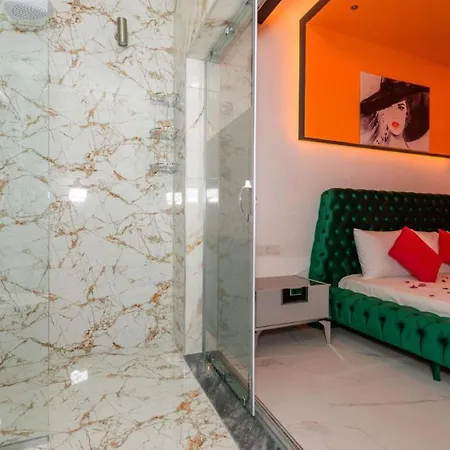 Zeytin Dali - Kalkan'da Jakuzili Balayi Villasi Villa *