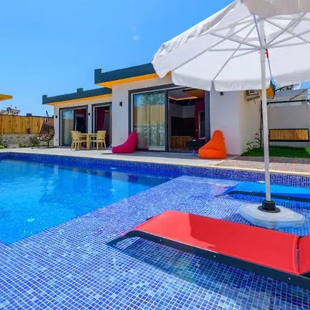 Zeytin Dali - Kalkan'da Jakuzili Balayi Villasi Villa *