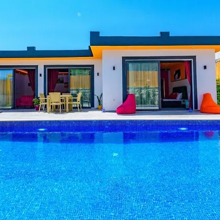Zeytin Dali - Kalkan'da Jakuzili Balayi Villasi * فتحية