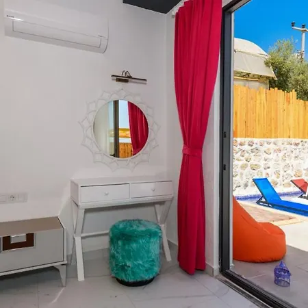 فيلة Zeytin Dali - Kalkan'da Jakuzili Balayi Villasi فتحية