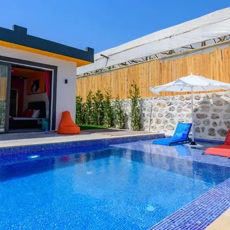 Zeytin Dali - Kalkan'da Jakuzili Balayi Villasi فتحية